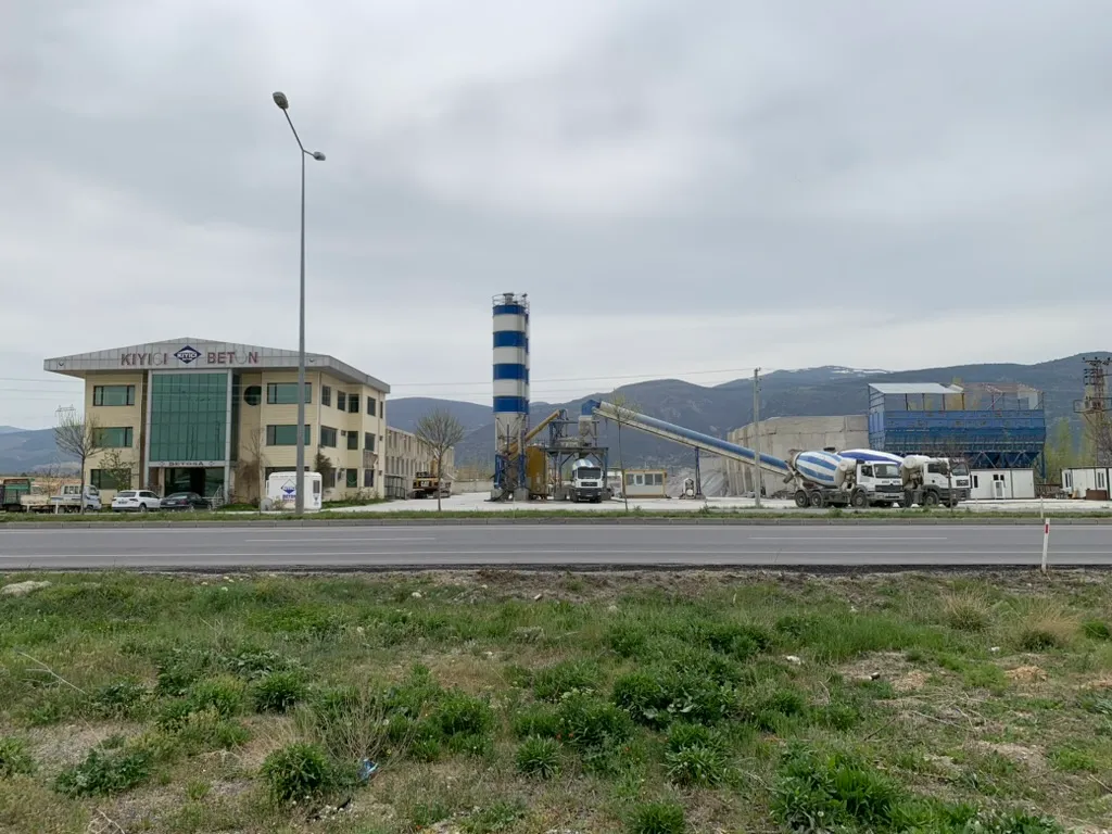 Beton santrali ve tesis