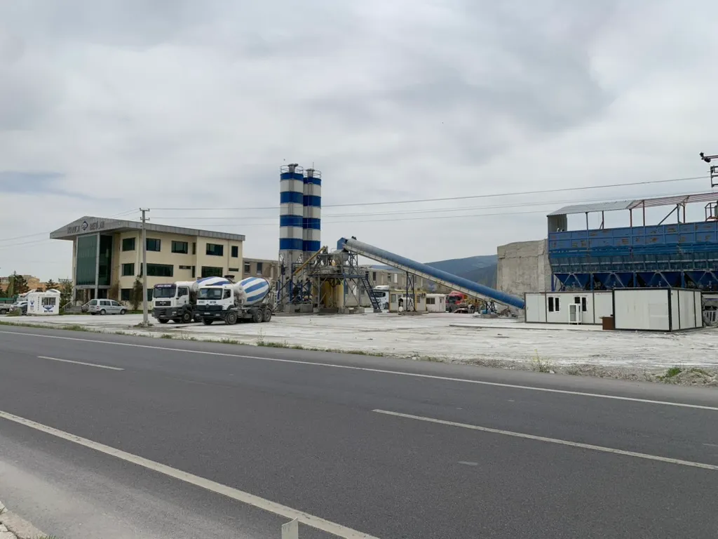Beton santrali ve tesis