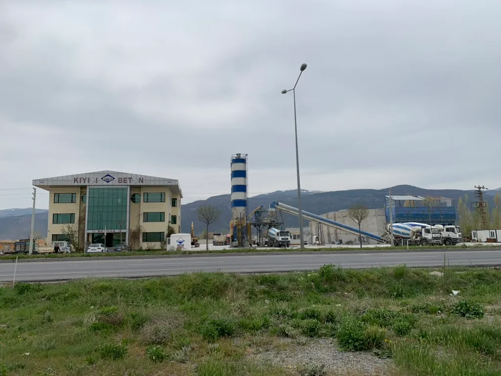 Yönetim binası